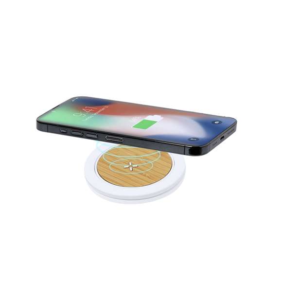 Lámpara multifunción fabricada en bambú. Con cargador inalámbrico de 15W integrado y 27 LEDs en un aro plegable que también hace de soporte. Compatible con dispositivos móviles de carga inalámbrica y con cable cargador Tipo C incluido, y presentada en una atractiva caja de diseño kraft. Disponible manual de instrucciones en español e inglés.Materiales como el bambú fomentan la utilización de materias primas naturales, reduciendo las emisiones contaminantes. Proviene de una planta de gran resistencia y versatilidad, con crecimiento y regeneración rápidos, siendo una excelente alternativa al uso de madera tradicional.Fabricada conforme a los estándares RoHS y en cumplimiento con los siguientes requisitos de seguridad:Sistema de protección contra sobrecalentamiento.Sistema de protección contra sobrecarga.Sistema de bloqueo para evitar cortocircuitos.