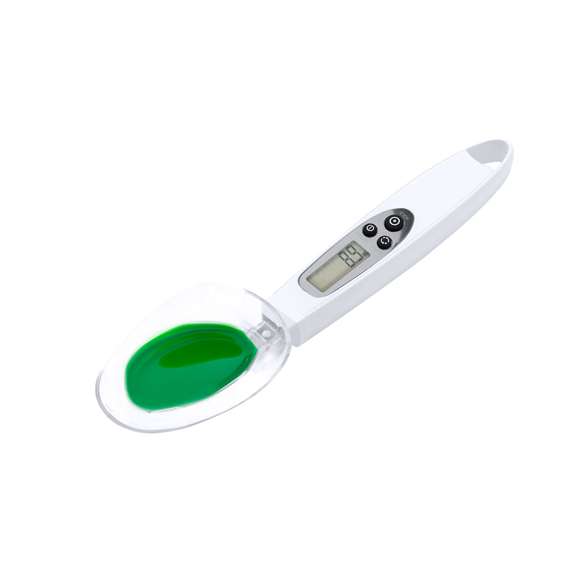 Práctica báscula digital con cuchara, válida para líquidos y sólidos. Incluye 2 cucharas intercambiables y pantalla digital LCD situada en el mango, mostrando el pesaje con una precisión de 0,1g. Botón para mostrar el peso en gramos (g), onzas (oz), o mililitros ( ml), con función de memoria y posibilidad de pesar dos ingredientes. Ambas cucharas llevan grabada una escala de medición adicional para líquidos: la cuchara pequeña desde 5 ml hasta 25 ml; y la cuchara grande desde 10 ml hasta 50 ml. Con manual de instrucciones en español e inglés. Alimentada por pila de botón (incluida) y presentada individualmente en caja de diseño kraft.