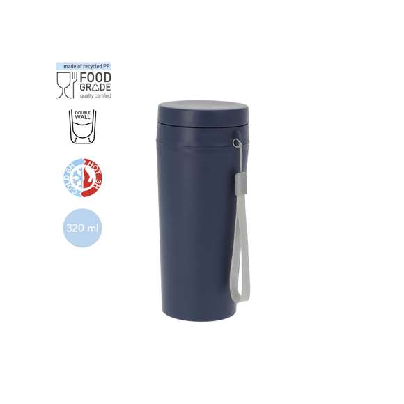 Bidón térmico fabricado en resistente PP Reciclado, con 320ml de capacidad. Con tapón de cierre hermético a rosca y cinta de transporte en color gris. El PP reciclado es un plástico reciclado y altamente reciclable, de gran resistencia y apto para multitud de aplicaciones.