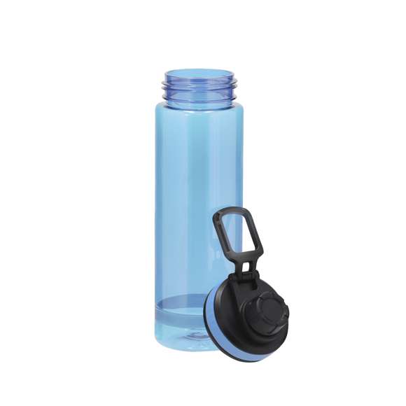 Bidón en resistente RPET y 700 ml de capacidad. En color translúcido mate. Incluye tapa negra de cierre a rosca para un óptimo sellado, cómodo tapón de rosca para beber y firme asa de transporte. Libre de BPA.El material RPET se elabora a partir de plástico reciclado, para así fomentar la reutilización de residuos plásticos y ayudar a la sostenibilidad del planeta.
