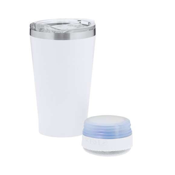 Vaso Térmico con Altavoz Bluetooth 5.3 de 3W integrado. Con 440 ml de capacidad y fabricado en acero inoxidable de doble pared, asegurando una durabilidad máxima y un excelente mantenimiento de la temperatura de las bebidas, ya sean frías o calientes. Es ideal para tener en tu escritorio, mesa o en cualquier superficie donde disfrutar tranquilamente de tu bebida favorita. Con dosificador en tapadera y abre fácil, libre de BPA. Cuenta con base antideslizante a juego, que proporciona una mayor estabilidad. El altavoz Bluetooth integrado en la base del vaso es fácilmente extraíble gracias a su sistema de rosca, e incluye iluminación inteligente LED RGB, que se sincroniza al ritmo de la música, creando una experiencia visual y auditiva única. Además, la función manos libres permite atender llamadas sin necesidad de dejar lo que se está haciendo.
