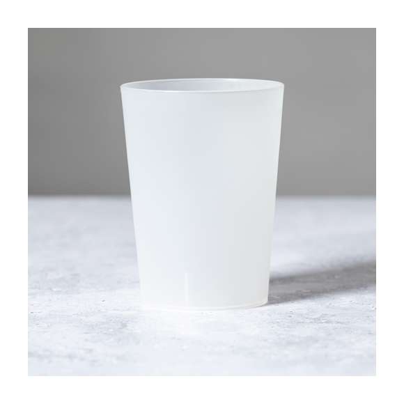 Vaso de PP de 500 ml, libre de BPA. Eco-reutilizable y de acabado frosted.Disponible manual de instrucciones en español e inglés.