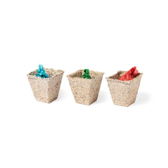  	Kit huerto con semillas de cilantro, perejil y albahaca. Bolsitas en estuche de madera con instrucciones de plantado, distintivo Made in Europe y con 3 compartimentos independientes. Presentado en en atractiva caja individual de diseño eco y acabado kraft.