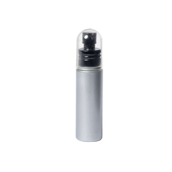 Eau de toilette para hombre Savage, con un toque distintivo el que las notas olfativas se mezclan para crear un equilibrio impecable con matices amaderados. En spray de 20 ml rellenable y con tapón transparente. Presentado en caja de diseño premium.