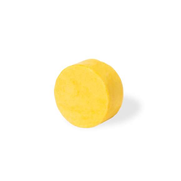 Champú sólido vegano Shikakai de 80 gr, elaborado con una selección de ingredientes activos como la oliva virgen, manteca de karité bio, zanahoria y extractos botánicos de shikakai. Rico en vitamina E, aportando al cabello limpieza, sedosidad y vigor. De agradable fragancia que aporta un estado de placer y bienestar interior. 	 	Presentación en bolsa individual de algodón, con cierre de cordón y etiqueta distintiva. 	 	Dermatológicamente testado y de fabricación europea. 	 	Producto sostenible y 100% vegano, sin ingredientes de procedencia animal. Además, no se han realizado pruebas de estos productos en animales, promoviendo el cuidado y respeto de todos ellos.