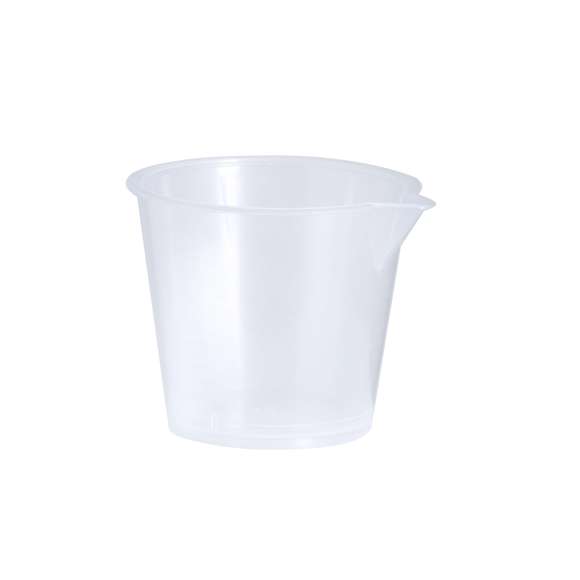 Vaso medidor de 70 ml fabricado en resistente PP transparente. Con medidor lateral en tramos de 10 ml y vertedor en el borde para evitar derrames.