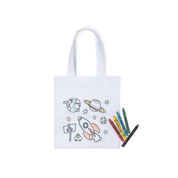  	Bolsa de non-woven en color blanco especialmente diseñada para colorear con ceras. Incluye 5 ceras de cuerpo cilíndrico en variados colores. Asas largas de 33cm y acabado termosellado.