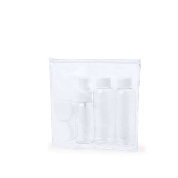 Set neceser de viaje de 5 accesorios en diseño transparente. Incluye dos botes para gel y champú con tapón a rosca, perfumador y dos tarritos para crema. Presentado en estuche de PVC con cierre hermético a juego.