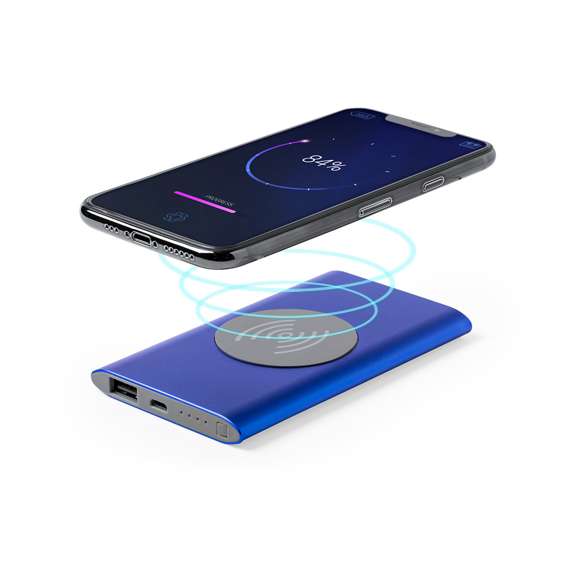 Batería auxiliar externa inalámbrica de 4.000 mAh. En resistente aluminio, con salida USB y cable de carga micro USB. Indicador de estado de carga y compatible con dispositivos equipados con tecnología de carga inalámbrica. Disponible en variada gama de colores. Las capacidades mostradas en todas nuestras baterías auxiliares externas son reales, incorporando todas ellas baterías de grado A y no recicladas, con una vida útil de al menos 500 ciclos de carga y según normativa CE. Además, están fabricadas conforme a los estándares RoHS y en cumplimiento con los siguientes requisitos de seguridad: Sistema de protección contra sobrecarga del power bank. Sistema de protección contra descarga completa que proporciona una mayor durabilidad del power bank. Sistema de bloqueo para evitar cortocircuitos. Sistema de transferencia de carga constante, acorde con la capacidad del dispositivo de destino.