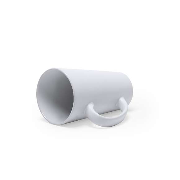 Taza de cerámica de 480ml de capacidad de acabado mate, con diseño alargado y asa maxi. Presentada en caja individual.Disponible manual de instrucciones en español e inglés.