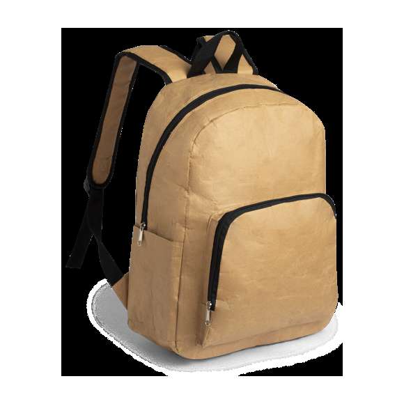 Innovadora mochila en papel laminado ultra resistente de 130 g/m2, resistente a las salpicaduras de agua. Compartimento principal y amplio bolsillo en frontal con cierres de cremallera. Asa de transporte y accesorios en color negro, con cintas de hombros acolchadas y ajustables.