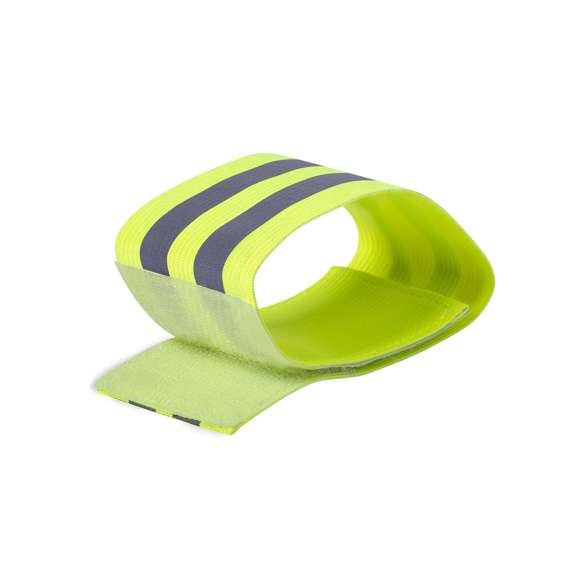  	Brazalete reflectante en combinación de materiales poliéster y elastano, De firme ajuste, con dos bandas reflectantes y disponible en variada gama de colores.