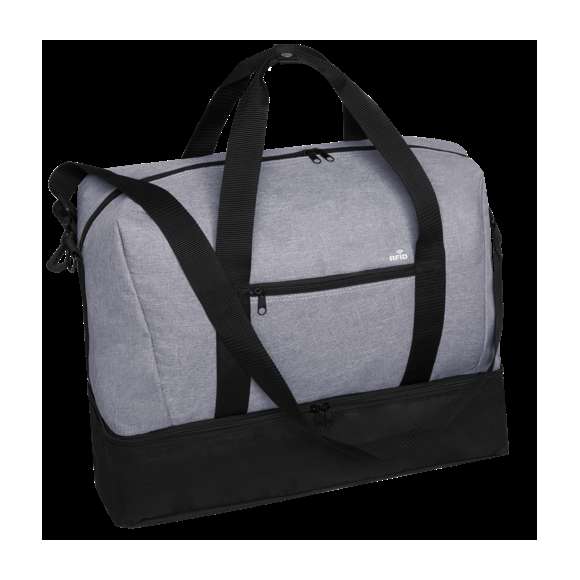 Bolso multiusos en resistente poliéster 600D de acabado denim. De diseño urbano, incluye bolsillo con tecnología de seguridad RFID (Identificación por Radio Frecuencia) que mantiene seguros tus dispositivos de transmisión de identidad. Compartimento independiente de cierre de cremallera para el calzado y bolsillo lateral de cremallera. Compartimento principal con cierre de cremallera de doble tirador y asas de transporte reforzadas, con cierre de botón. Refuerzo de nylon alrededor del cuerpo y cinta bandolera ajustable.