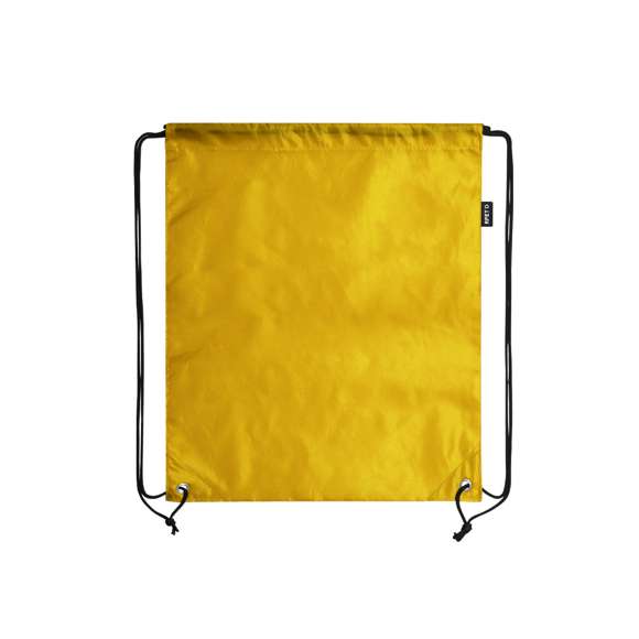 Mochila de cuerdas en suave poliéster RPET. Con cuerdas autocierre, esquinas reforzadas y resistentes argollas metálicas. Distintivo RPET en etiqueta lateral y disponible en variada gama de colores (color blanco especialmente fabricado para impresión en sublimación).Elaborado a partir de plástico reciclado, para así fomentar la reutilización de residuos plásticos y ayudar a la sostenibilidad del planeta.