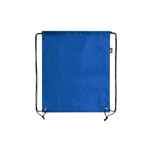 Mochila de cuerdas en suave poliéster RPET. Con cuerdas autocierre, esquinas reforzadas y resistentes argollas metálicas. Distintivo RPET en etiqueta lateral y disponible en variada gama de colores (color blanco especialmente fabricado para impresión en sublimación).Elaborado a partir de plástico reciclado, para así fomentar la reutilización de residuos plásticos y ayudar a la sostenibilidad del planeta.