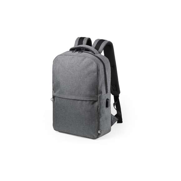 Mochila de negocios en resistente 600D RPET, elaborado a partir de plástico reciclado, para así fomentar la reutilización de residuos plásticos y ayudar a la sostenibilidad del planeta. Con cierre de cremallera de doble tirador y bolsillo en frontal. Interior con bolsillos acolchados para tablet de hasta 10 pulgadas y ordenador portátil de hasta 15 pulgadas, con estación de carga USB (cable incluido, batería auxiliar no incluida). Esquinas reforzadas, asa de transporte acolchada y accesorios en color negro. Espalda y cintas de hombros acolchadas y ajustables. Distintivo RPET en etiqueta,