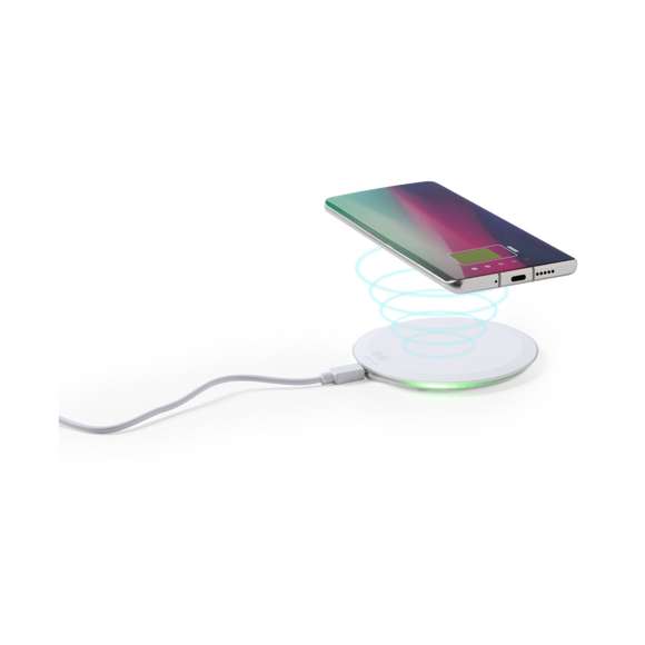 Cargador inalámbrico circular, con función carga rápida de 10W. Base antideslizante e indicador LED de estado de carga. Cable micro USB incluido y compatible con smartphones con tecnología de carga inalámbrica. Presentado en atractiva caja de diseño.