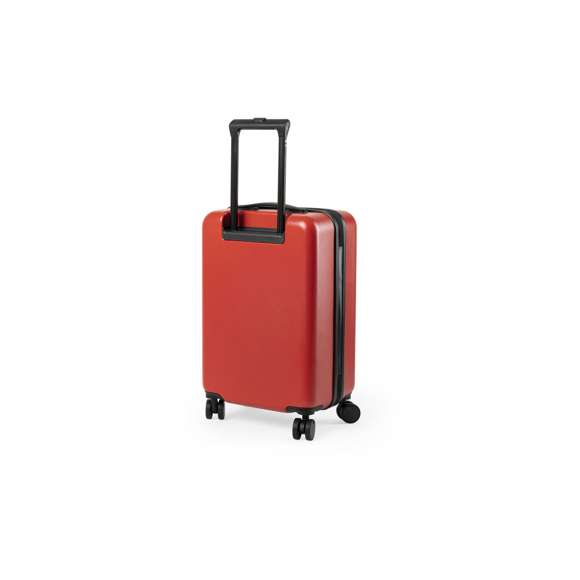 Trolley en resistente material PC rígido, de alta resistencia a impactos y con terminación trendy de acabado semimate. De apertura total, con 4 ruedas giratorias dobles y cierre de seguridad por contraseña. Cierre conforme a los estándares TSA -Administración de la Seguridad en el Transporte-, que permite a las autoridades de aduanas inspeccionar el contenido del equipaje sin tener que forzar o romper el cierre, a traves de una llave especial a disposición de la autoridad. Compartimento principal con cierre de cremallera de doble tirador y doble asa de mano. Interior forrado.