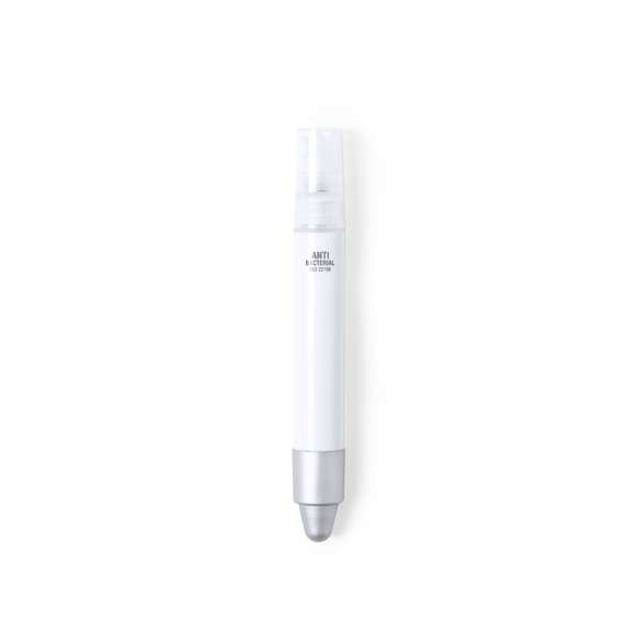 Bolígrafo antibacteriano con pulverizador recargable integrado y capucha protectora con puntero en color gris. Acabado liso en resistente ABS brillante con detalles cromados y escritura en tinta azul. Capacidad del pulverizador 3ml. Líquido no incluido.Los productos con tratamientos antibacterianos son capaces de reducir drásticamente las cargas bacterianas presentes en las superficies de los materiales, gracias a la incorporación de agentes microbianos permanentes estáticos, con alta efectividad para inhibir y prevenir la contaminación bacteriana.Artículo de acuerdo al estándar ISO 22196, que determina la actividad antibacteriana en materiales plásticos y superficies no porosas, lo que permite conocer la efectividad de inhibición microbiana que tienen los aditivos sobre los objetos tratados mediante una evaluación cuantitativa.