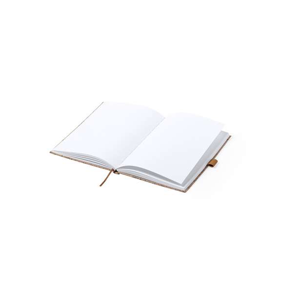 Bloc de notas de línea nature con tapas duras en corcho natural, de sobrio diseño. Incluye 100 hojas blancas lisas, con marcapáginas y soporte para bolígrafo a juego.