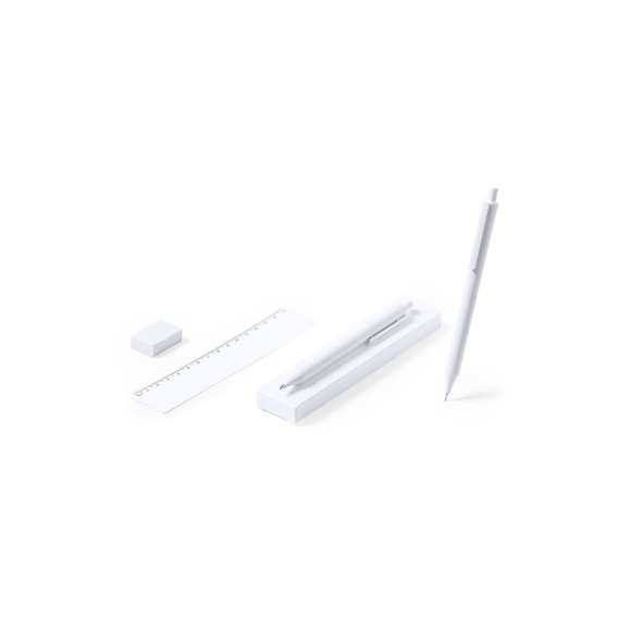 Set antibacteriano en resistente material PP de color blanco. Incluye bolígrafo, portaminas (mina 0,5 mm incluida), regla de 15 cm y goma.Bolígrafo de mecanismo pulsador y tinta azul.Los productos con tratamientos antibacterianos son capaces de reducir drásticamente las cargas bacterianas presentes en las superficies de los materiales, gracias a la incorporación de agentes microbianos permanentes estáticos, con alta efectividad para inhibir y prevenir la contaminación bacteriana.Artículo de acuerdo al estándar ISO 22196, que determina la actividad antibacteriana en materiales plásticos y superficies no porosas, lo que permite conocer la efectividad de inhibición microbiana que tienen los aditivos sobre los objetos tratados mediante una evaluación cuantitativa.
