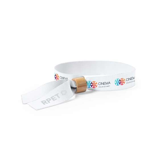 Pulsera para eventos de línea nature. Fabricada en poliéster RPET de 160g/m2, elaborado a partir de plástico reciclado para así fomentar la reutilización de residuos plásticos y contribuir a la sostenibilidad del planeta. Con ajustador en bambú y disponible en variada gama de colores, color blanco especialmente diseñado para sublimación. Distintivo RPET impreso en la pulsera.