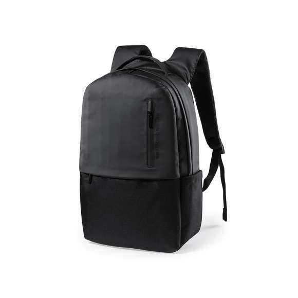 Mochila de Antonio Miró de calidad premium en resistente poliéster 600D de sobrio diseño en color negro. Con cierre de cremallera, bolsillo frontal y asa reforzada metálica. Con acolchado ergonómico en espalda y cintas de hombros, incluye compartimento interior acolchado para portátil de hasta 15 pulgadas y para tablets de hasta 10 pulgadas. Fundas interiores para bolígrafos y smartphone. Con logotipo de la marca en frontal.