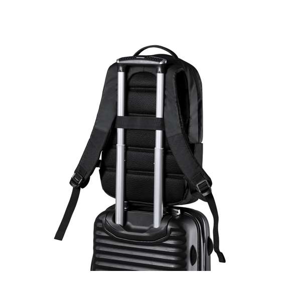 Mochila de Antonio Miró de calidad premium en resistente poliéster 600D de sobrio diseño en color negro. Con cierre de cremallera, bolsillo frontal y asa reforzada metálica. Con acolchado ergonómico en espalda y cintas de hombros, incluye compartimento interior acolchado para portátil de hasta 15 pulgadas y para tablets de hasta 10 pulgadas. Fundas interiores para bolígrafos y smartphone. Con logotipo de la marca en frontal.