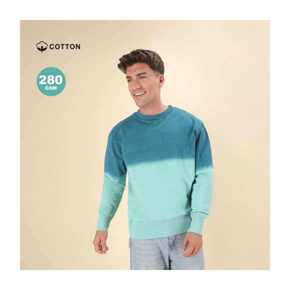 Sudadera unisex bicolor con efecto lavado y tintado en prenda, lo que hace que cada pieza sea única e irrepetible. Confeccionada en 100% algodón peinado de 280g/m2. Tacto suave y corte moderno. Elásticos de puños y bajo en ancho extra para un ajuste perfecto. Cuello redondo estrecho en canalé 2x2. Dobles costuras para una mayor durabilidad y resistencia al uso intensivo. Etiqueta fácilmente removible. Disponible en tallas XS, S, M, L, XL y XXL.