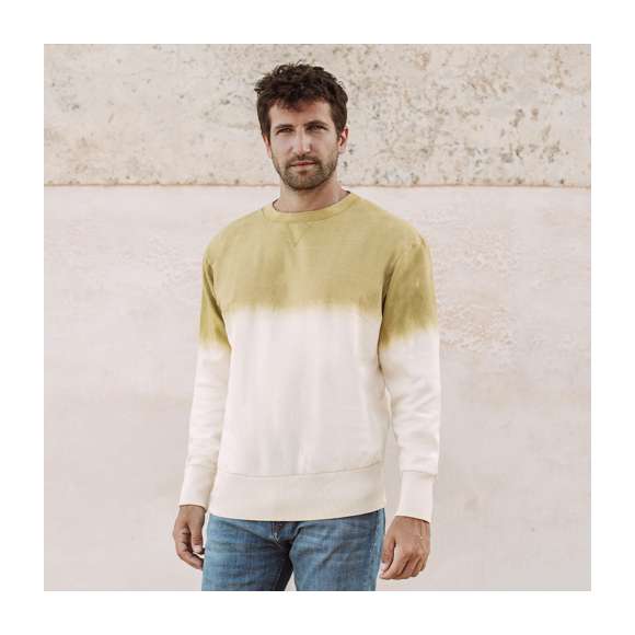 Sudadera unisex bicolor con efecto lavado y tintado en prenda, lo que hace que cada pieza sea única e irrepetible. Confeccionada en 100% algodón peinado de 280g/m2. Tacto suave y corte moderno. Elásticos de puños y bajo en ancho extra para un ajuste perfecto. Cuello redondo estrecho en canalé 2x2. Dobles costuras para una mayor durabilidad y resistencia al uso intensivo. Etiqueta fácilmente removible. Disponible en tallas XS, S, M, L, XL y XXL.