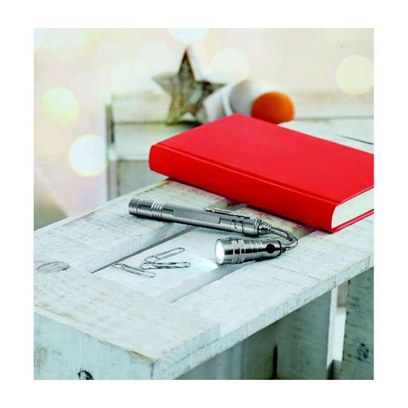 Linterna extensible