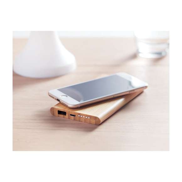 Power bank bambú