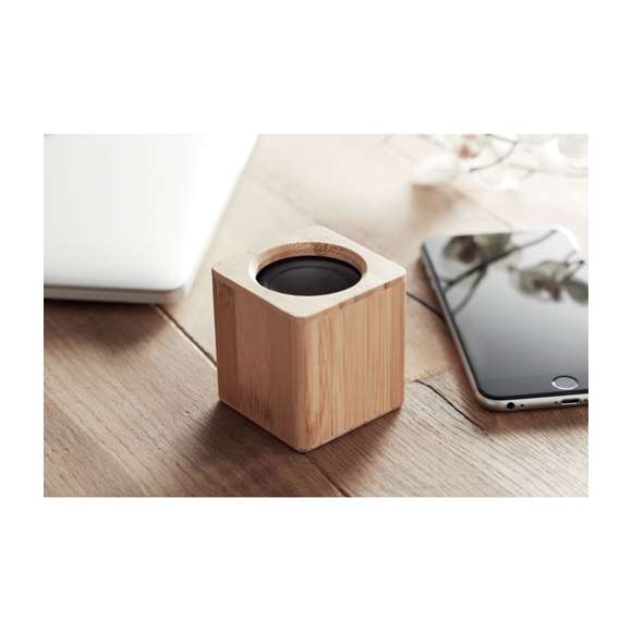 Altavoz inalámbrico de bambú