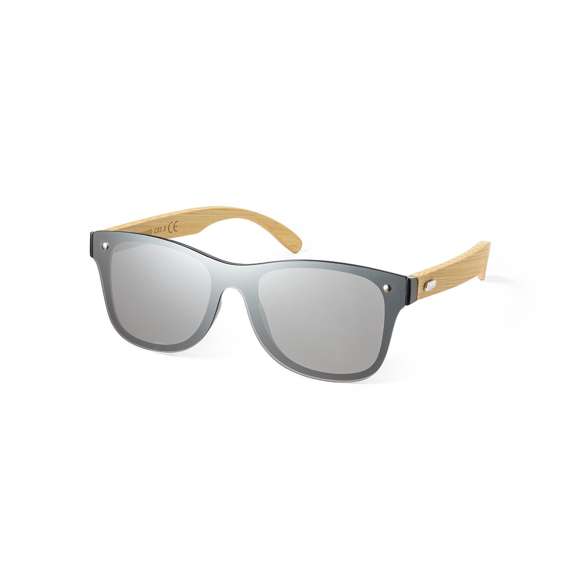  	Gafas de sol de línea nature con protección UV400. Montura negra en resistente material PC, con lentes efecto espejo y patas fabricadas en bambú natural. Presentadas en atractivo estuche de diseño eco.