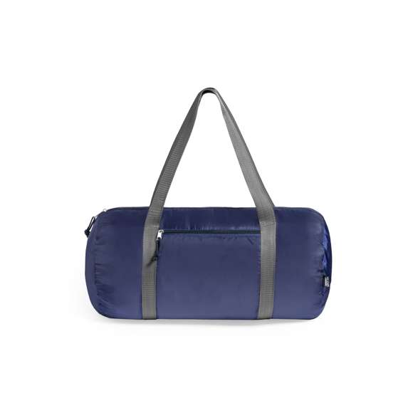 Bolso multiusos en suave poliéster 290T RPET, elaborado a partir de plástico reciclado, para así fomentar la reutilización de residuos plásticos y ayudar a la sostenibilidad del planeta. En desenfadado diseño bicolor retro, con bolsillo principal y frontal con cierres de cremallera y tiradores con cuerdas. Resistentes asas de nylon en contraste alrededor del cuerpo en color gris. Disponible en variada gama de colores, con distintivo RPET en etiqueta.