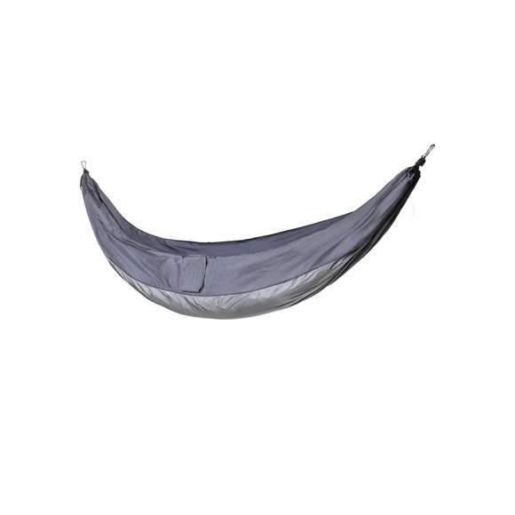 Hamaca fabricada en resistente nylon reciclado de 270x140cm, resultado de la utilización de los desechos pre y post-consumer del nailon, que se reutilizan para obtener este nuevo material, sin alterar sus propiedades y cumpliendo con los principios de las 3R (Reduce, Reutiliza, Recicla). Con resistentes cintas de amarre y mosquetones metálicos. Soporta hasta 200kg. Presentación plegado, con cinta ajustable mediante regulador. Manual de montaje incluido.