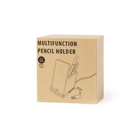 Lapicero multifunción 4 en 1 de línea nature fabricado en bambú. Con funciones lapicero, soporte para smartphone, cargador inalámbrico 5W y puerto USB (4xUSB 2.0). Compatible con smartphones con tecnología de carga inalámbrica. Incluye cable micro USB en color blanco de 1 metro de largo. Presentado en atractiva caja de diseño eco. Disponible manual de instrucciones en español e inglés.