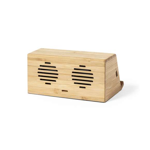 Altavoz cargador inalámbrico de inducción, de línea nature y carga 10W. Con soporte para smartphone integrado y 2 altavoces de 3W cada uno. Fabricado en bambú procedente de cortes naturales, con base antideslizante. Compatible con dispositivos equipados con tecnología de carga inalámbrica y recargable mediante cable USB -incluido-. Amplia superficie de marcaje y presentado en atractiva caja de diseño eco.