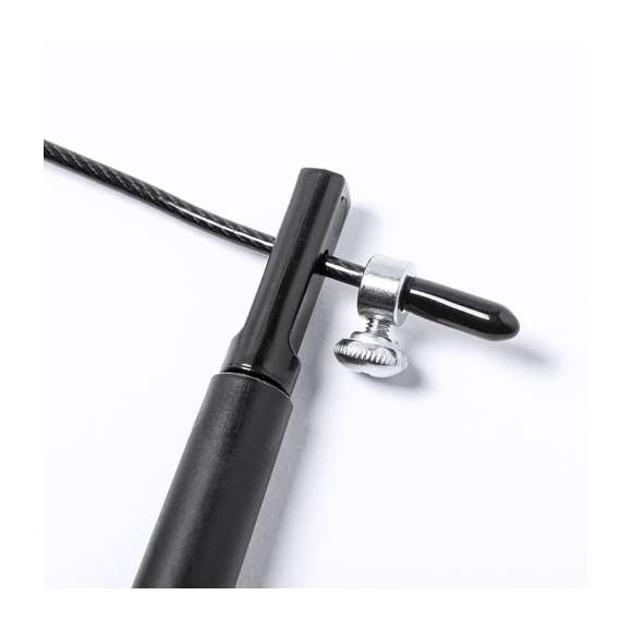 Comba de calidad premium, con cuerda extra larga ajustable de 3m de largo y fabricada en acero con cobertura de resistente PVC. Con mangos de sujeción ergonómicos y presentada en funda de poliéster RPET con cierre de cordón, elaborada a partir de plástico reciclado para así fomentar la reutilización de residuos plásticos y contribuir a la sostenibilidad del planeta. Etiqueta distintiva RPET en la funda.