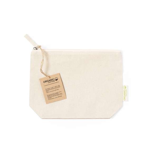 Neceser fabricado en material100% algodón orgánico de 175g/m2 y en tono natural. Con certificación GOTS (Global Organic Textile Standard, ó Norma Mundial de Textiles Orgánicos) que garantiza que los tejidos están hechos de fibras orgánicas. Cierre de cremallera con tirador a juego y distintivo eco en etiqueta exterior. Incluye hangtag de cartón reciclado con distintivo eco.
