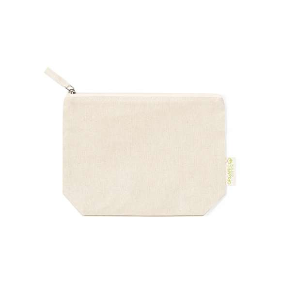 Neceser fabricado en material100% algodón orgánico de 175g/m2 y en tono natural. Con certificación GOTS (Global Organic Textile Standard, ó Norma Mundial de Textiles Orgánicos) que garantiza que los tejidos están hechos de fibras orgánicas. Cierre de cremallera con tirador a juego y distintivo eco en etiqueta exterior. Incluye hangtag de cartón reciclado con distintivo eco.
