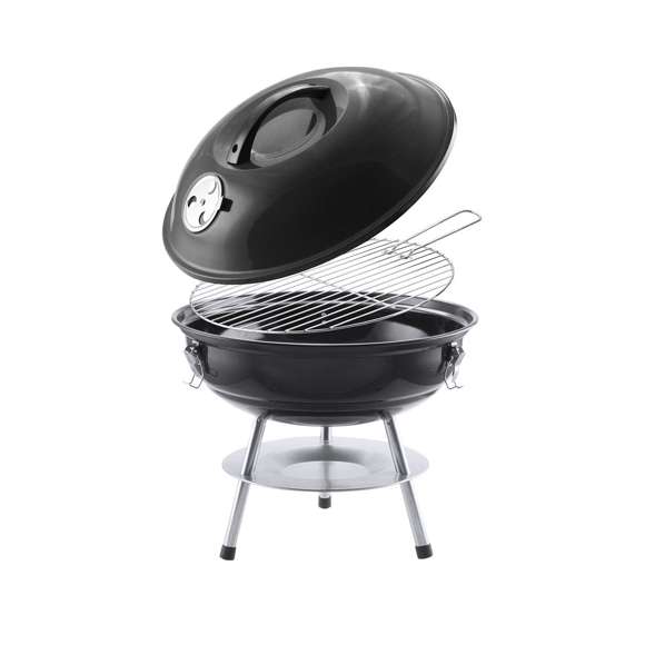 Barbacoa fabricada en resistente acero al carbono de acabado en negro. Tapa con cómoda asa y orificios de ventilación, con parrilla metálica, plato antigoteo y pies antideslizantes. Presentada en atractiva caja de diseño.