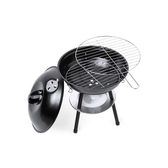 Barbacoa fabricada en resistente acero al carbono de acabado en negro. Tapa con cómoda asa y orificios de ventilación, con parrilla metálica, plato antigoteo y pies antideslizantes. Presentada en atractiva caja de diseño.