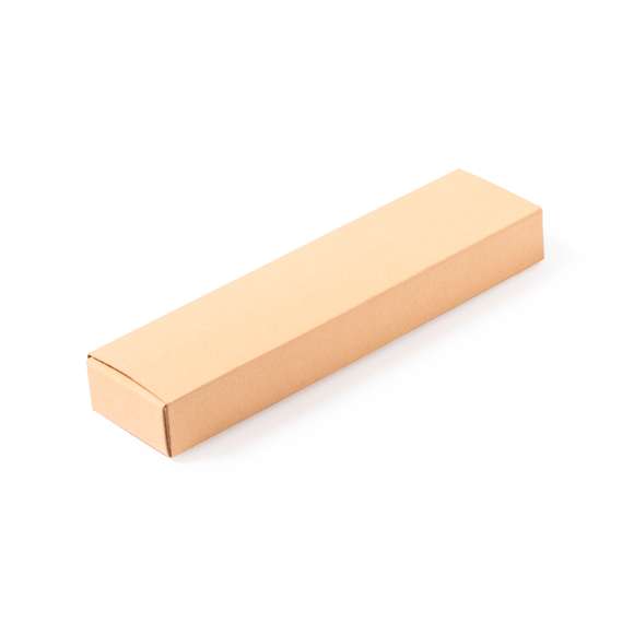 Bolígrafo USB de línea nature. Con memoria USB de 16GB de capacidad integrada en la capucha y fabricado en madera, para así fomentar la utilización de materiales naturales. De mecanismo giratorio y con tinta azul. Presentado en atractiva caja de acabado kraft.