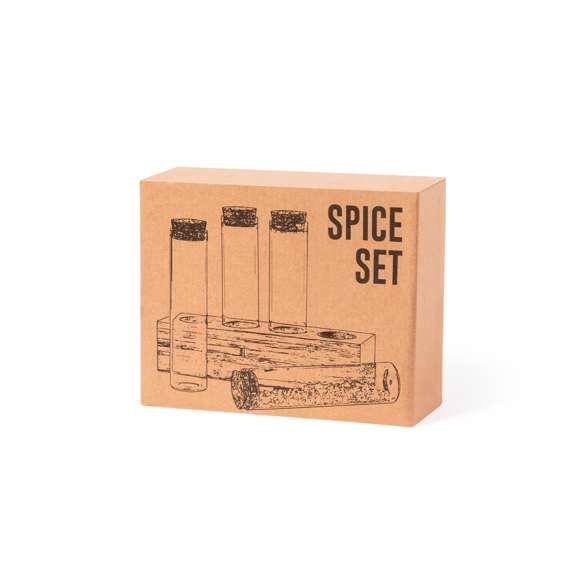 Set de especias de línea nature. Incluye 4 tarros de 70ml fabricados en cristal de borosilicato, que ofrece una resistencia y durabilidad excepcionales, alargando su vida útil y pudiendo ser reutilizados infinidad de veces. Tapones en corcho natural y soporte en bambú, para así fomentar el uso de materias primas naturales. Presentado en caja individual de acabado kraft.
