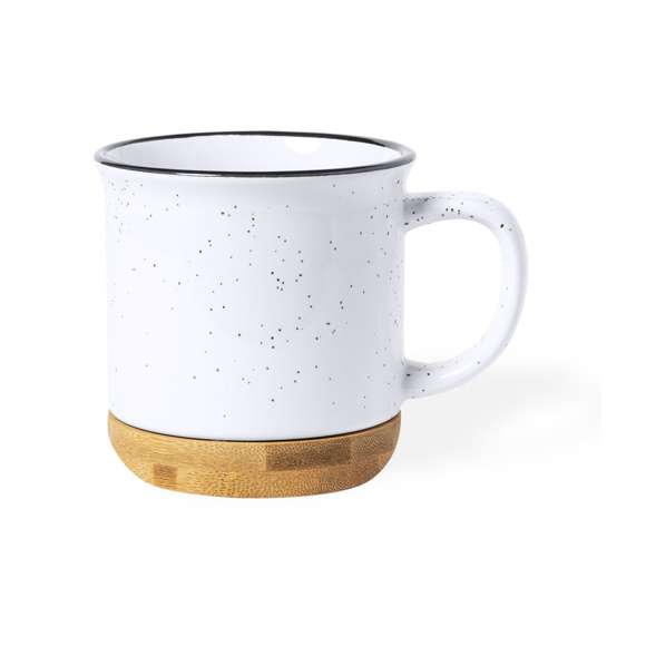 Taza de cerámica de 330ml de capacidad con diseño vintage y base en bambú. Exterior en color blanco moteado e interior a juego, con borde negro. Presentada en caja individual de acabado kraft.