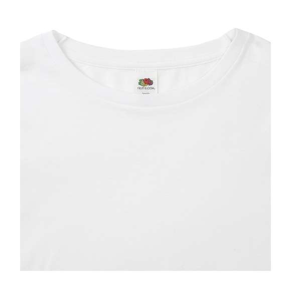Camiseta adulto blanca Iconic Long Sleeve de Fruit Of The Loom. Manga larga, fabricada en material 100% algodón peinado Ring Spun de 140g/m2. De tacto suave y corte clásico, con cuello redondo estrecho de canalé 1x1 y tapeta a juego. Etiqueta fácilmente removible y disponible en tallas S, M, L, XL, XXL.