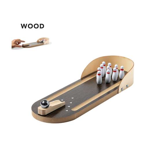 Minijuego de bolos, fabricado en resistente madera. Incluye 10 bolos y bola metálica, con rampa de lanzamiento orientable. Pon a prueba tu habilidad con este divertido y adictivo juego. Presentado en atractiva caja individual de diseño y con acabado kraft.