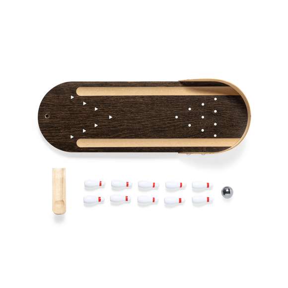 Minijuego de bolos, fabricado en resistente madera. Incluye 10 bolos y bola metálica, con rampa de lanzamiento orientable. Pon a prueba tu habilidad con este divertido y adictivo juego. Presentado en atractiva caja individual de diseño y con acabado kraft.