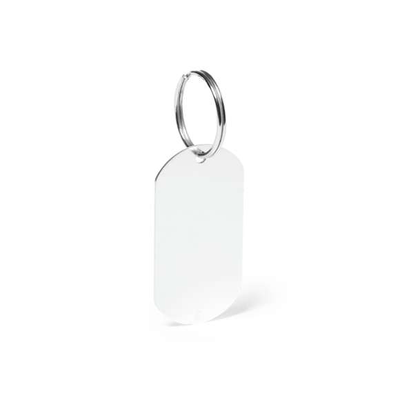 Llavero en aluminio reciclado de acabado plateado. Cuerpo con amplia superficie de marcaje y distintivo aluminio reciclado. Con anilla llavero metálica a juego.El aluminio reciclado es un material con posibilidades de reciclaje casi infinitas, sin perder sus propiedades originales y consumiendo menos energía en este proceso.